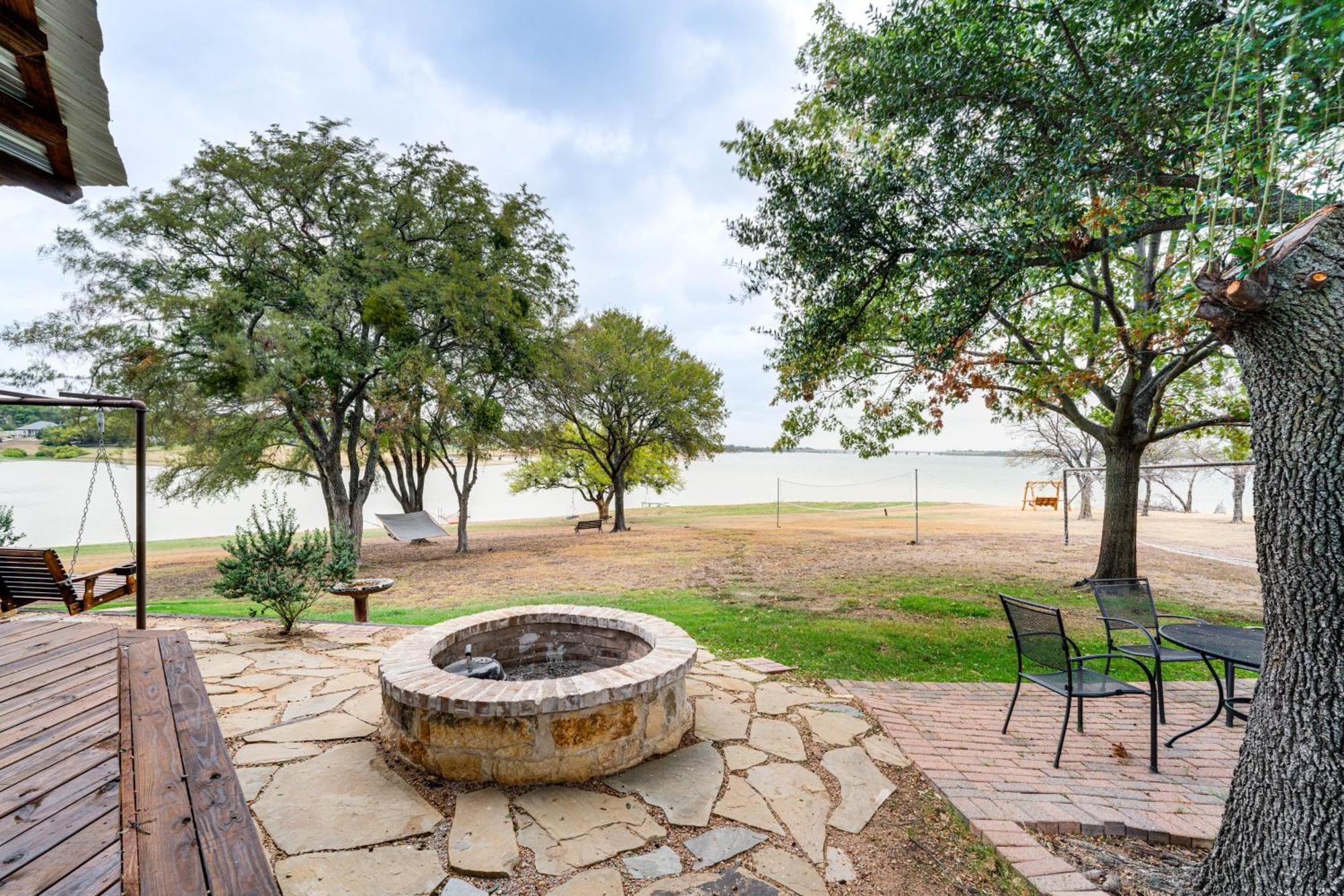 Lewisville Lake Home Private Dock And Large Patio! Little Elm Exterior photo